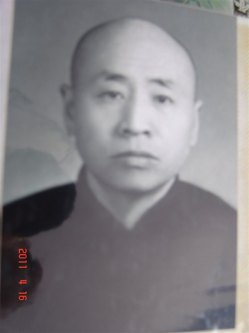 冯万年