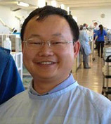 Chris（何立弘）