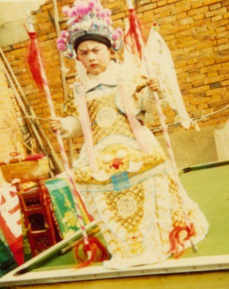 展翅翱翔