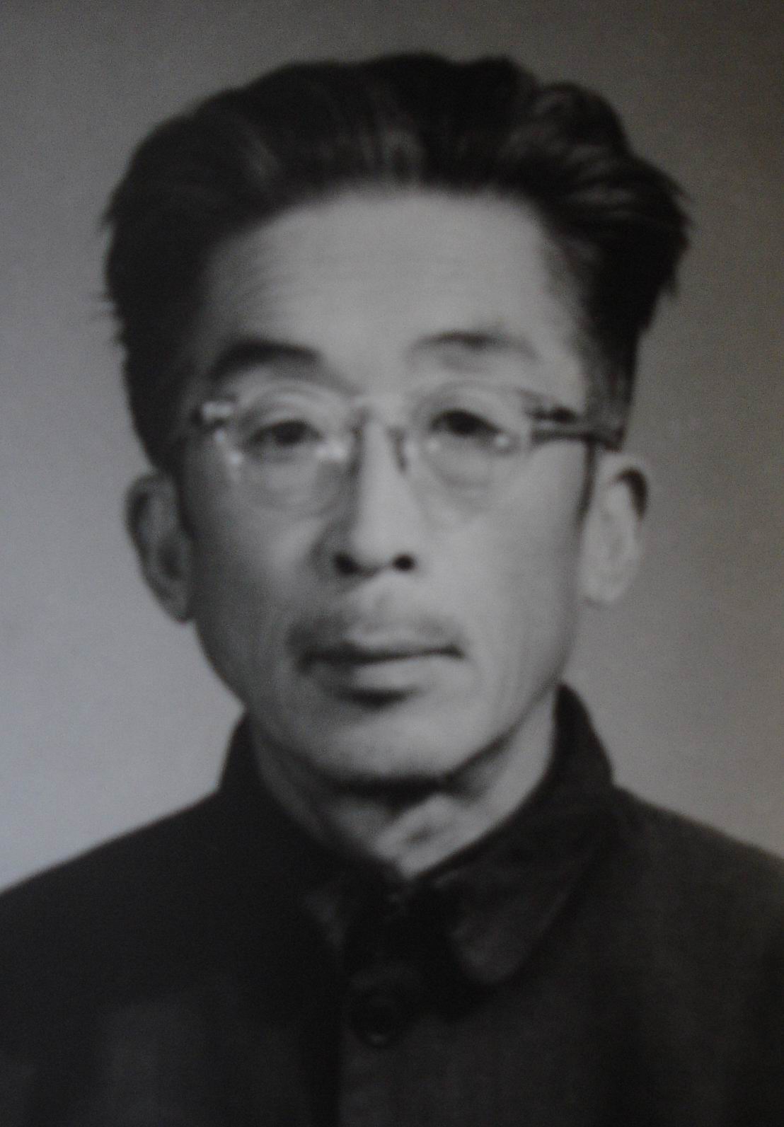父邹伯通