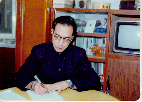 冯育楠