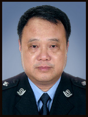 顾 瑛