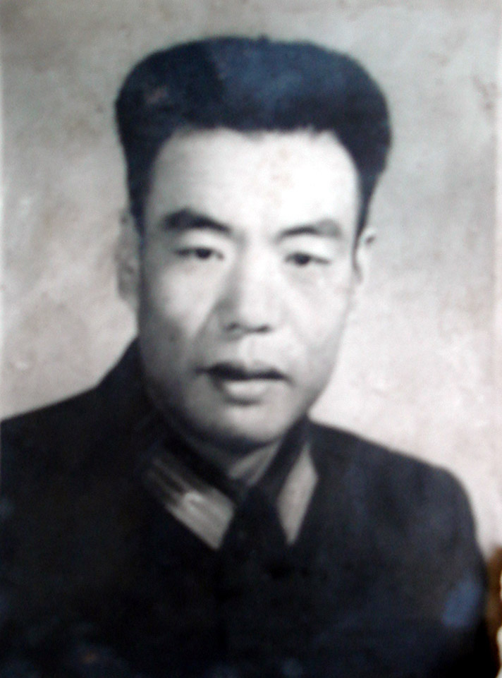 焦新仓同志