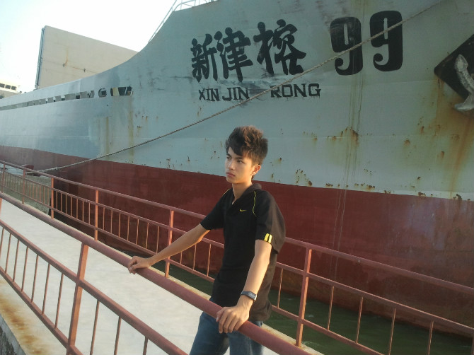 翁展峰