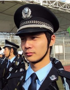 覃荆龙