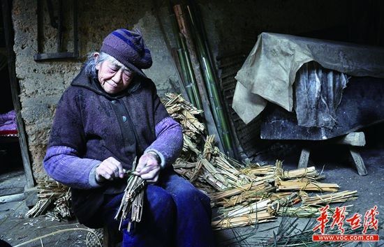 多位老人接连自杀只为不拖累子女不受折磨