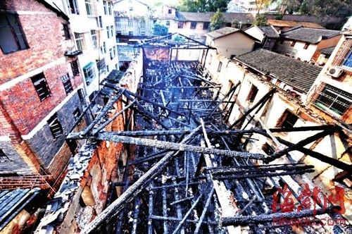 老宅突发大火致一家三代6口人身亡