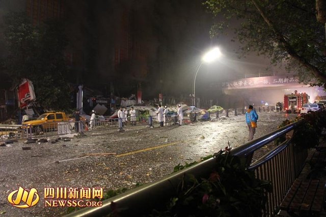 四川泸州商城连环爆炸已致4人遇难35人留院观察