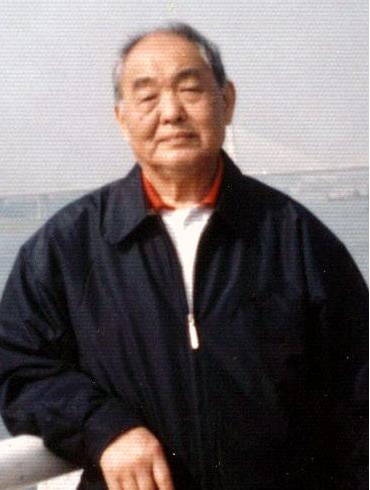 黄忠诚
