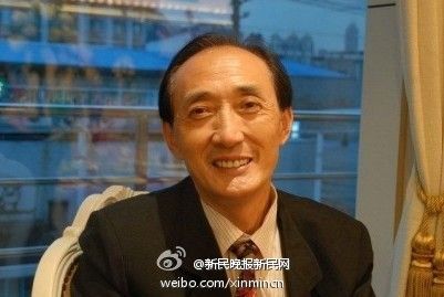 赵长天