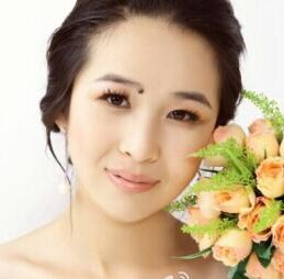 董素英