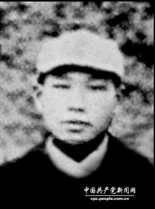 黄克功