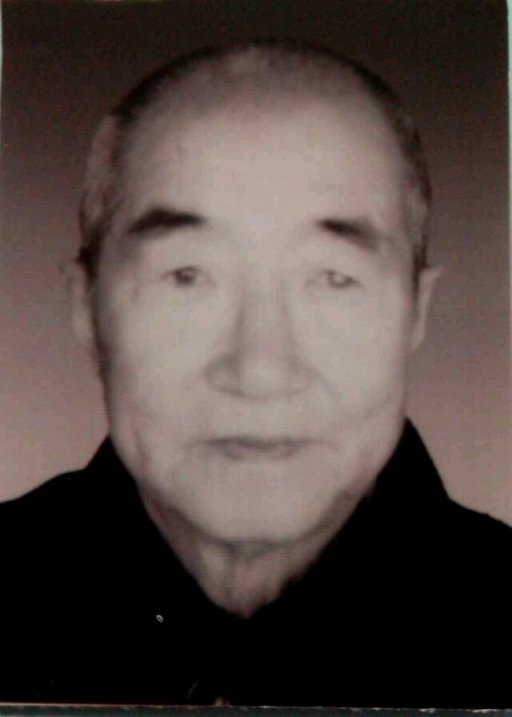 闫德成