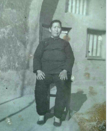 慈母张碧侠