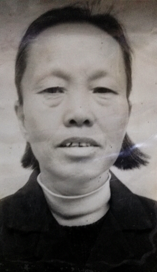 母亲漆桂明
