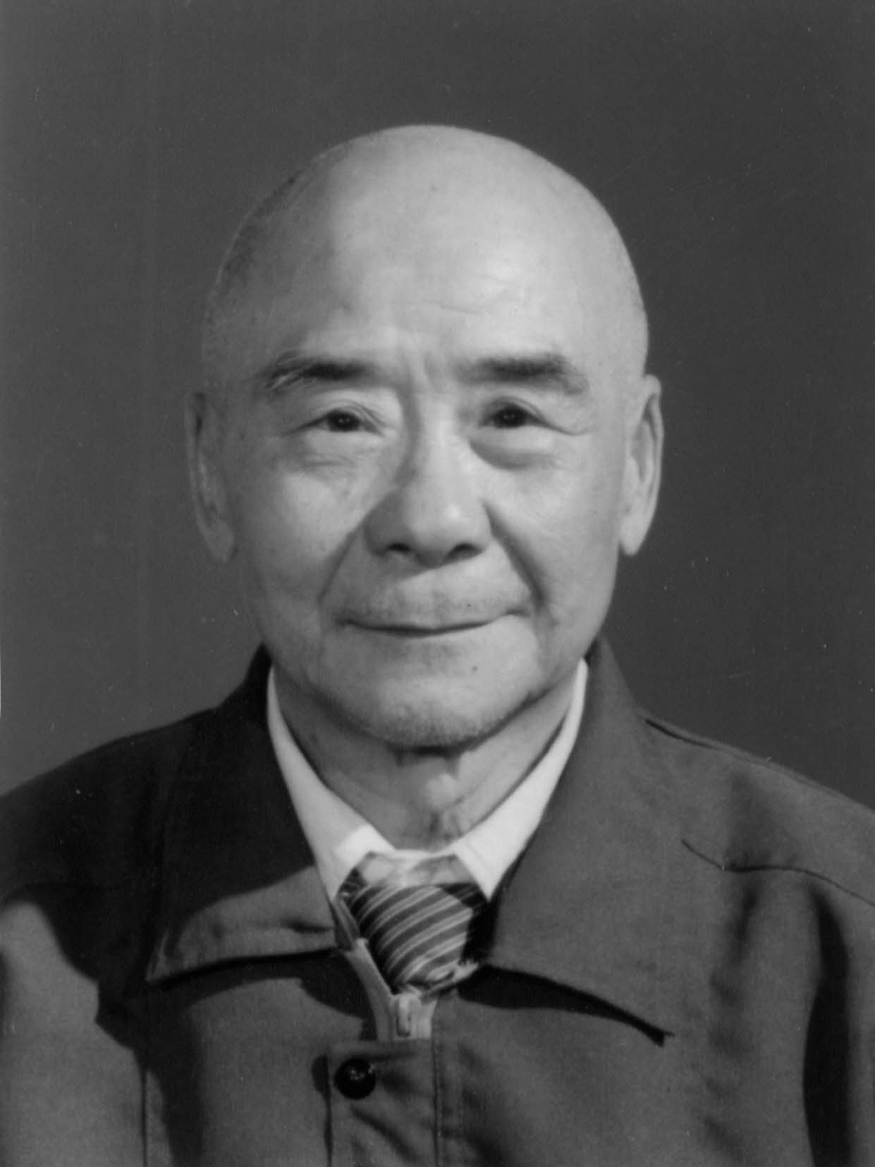 周振明