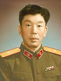 李　静