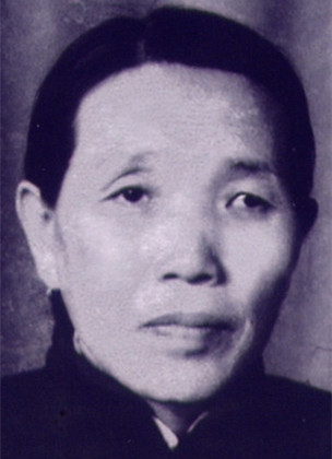 盛李氏