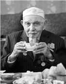 卡普肯·苏雷曼诺夫