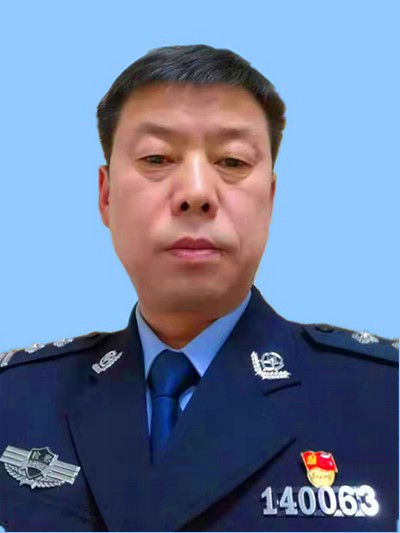 李国毅