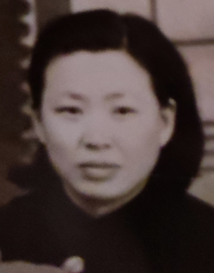 先母于鸿龄