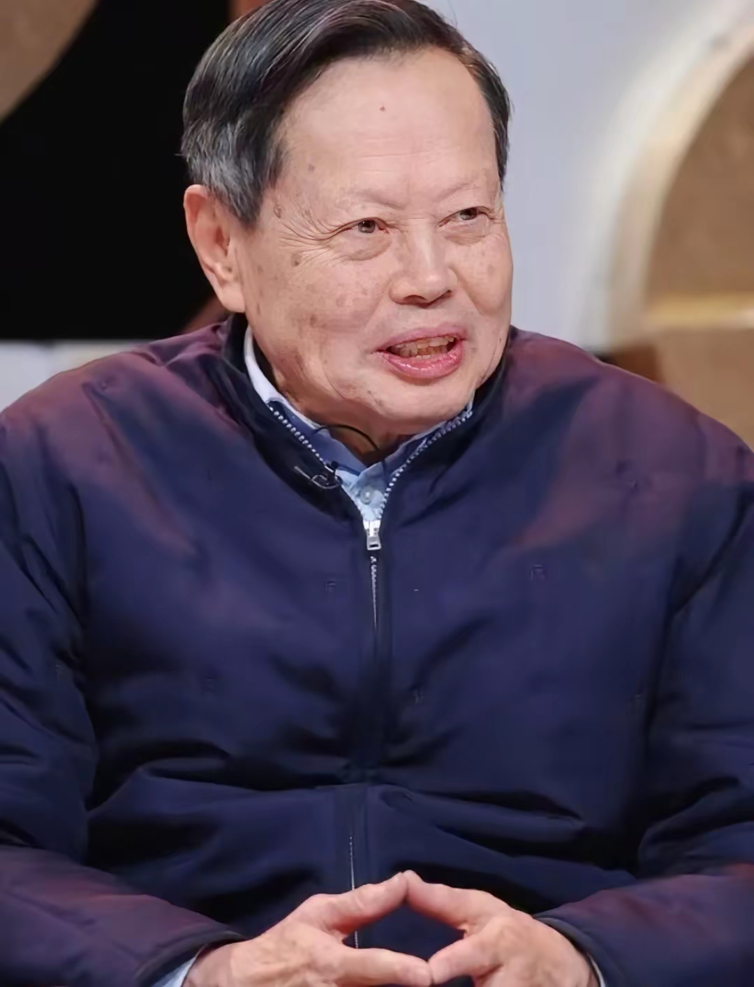 杨振宁教授