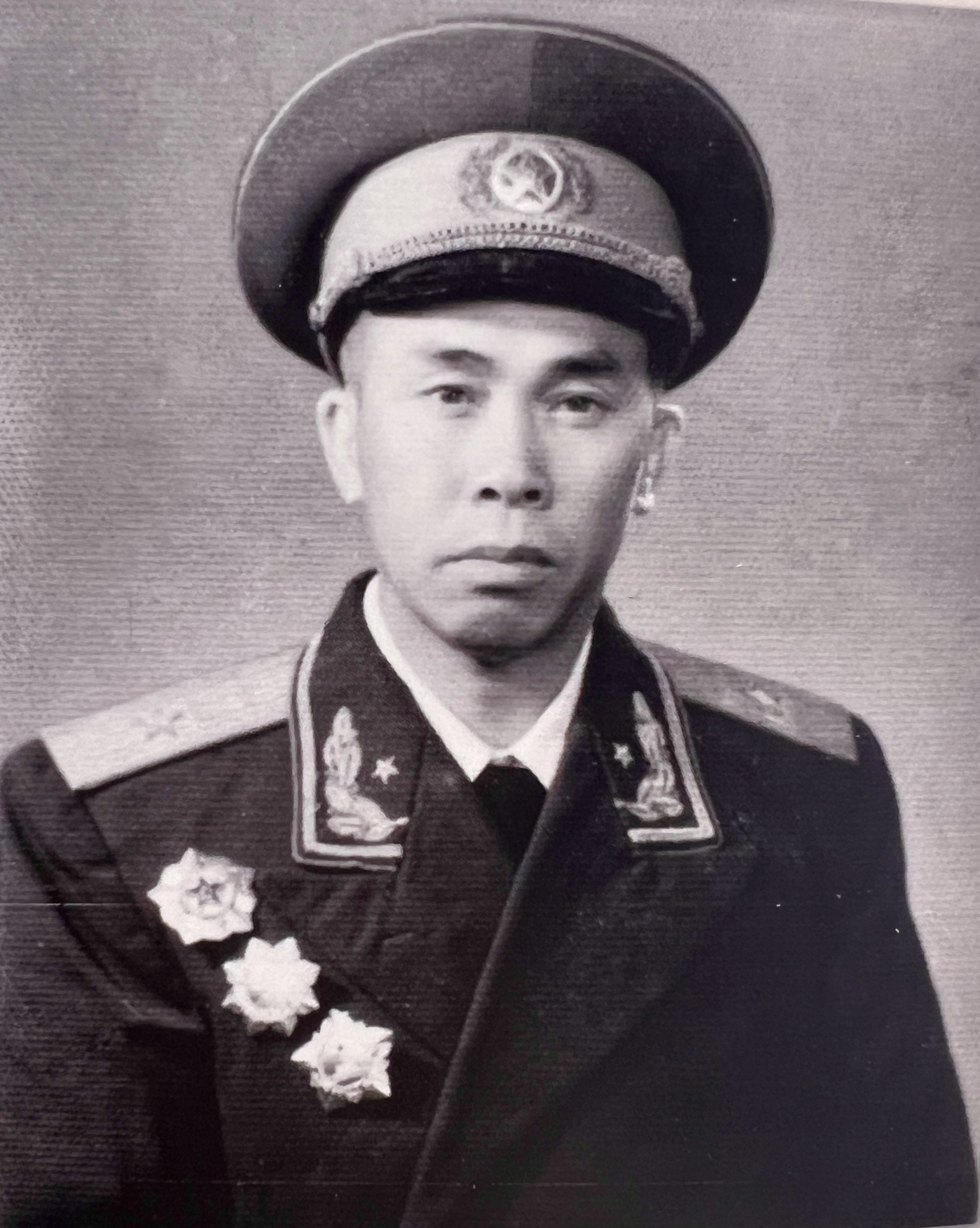 谭文邦和陈敏开国英雄