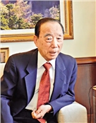 “世界毛纺大王”、港龙航空创办人曹光彪