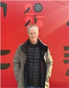  迪恩·威廉·伯恩斯