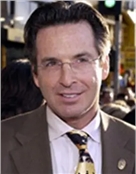 美国演员、导演、制片人罗伯特·卡拉丁