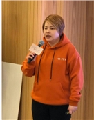 周佩贤