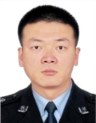 上海市公安局松江分局叶榭派出所一级警长何伟勇