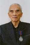 梁披云
