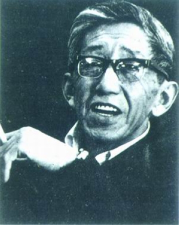 特伟