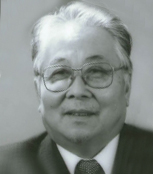 魏启明
