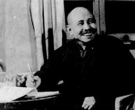柳  青