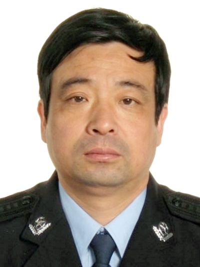 范党育
