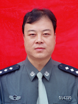 王立新
