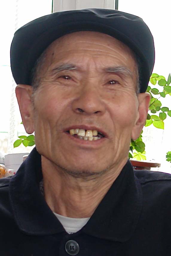 秦洪崔