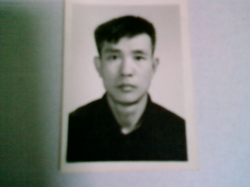 父母.父亲李庆瑞,亲母肖桂荣