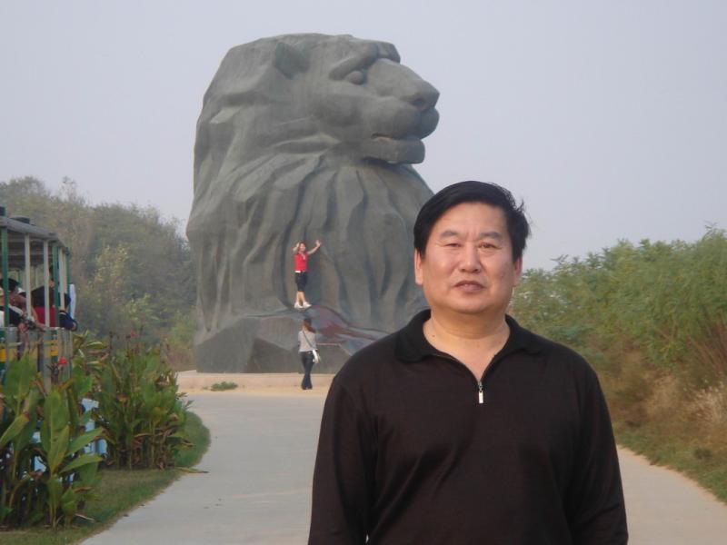 王育光