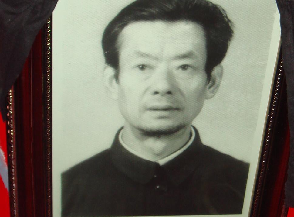 康安巍