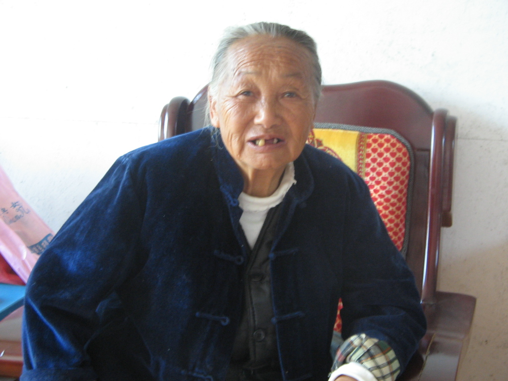 祖母储枝香
