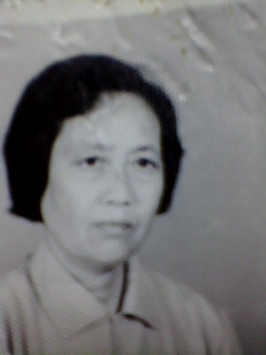 曹明英