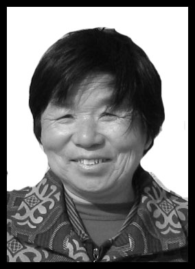 杨明英