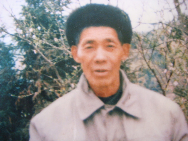 黄佛荣